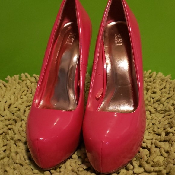 Hot pink forever 21 heels - Picture 3 of 7